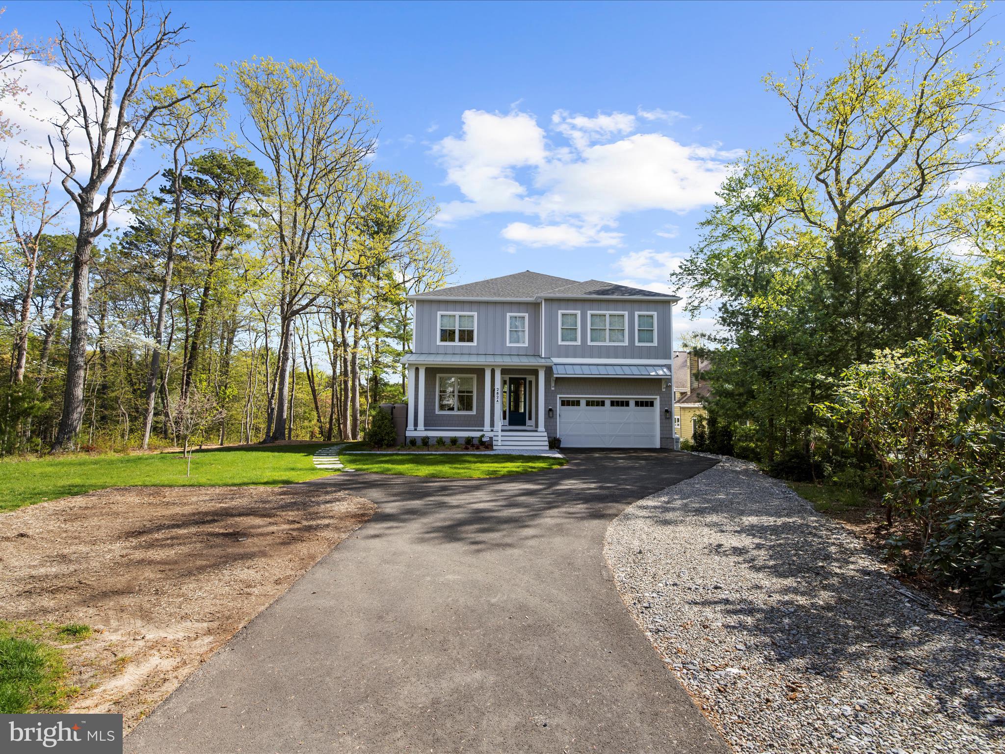 282a North Dr