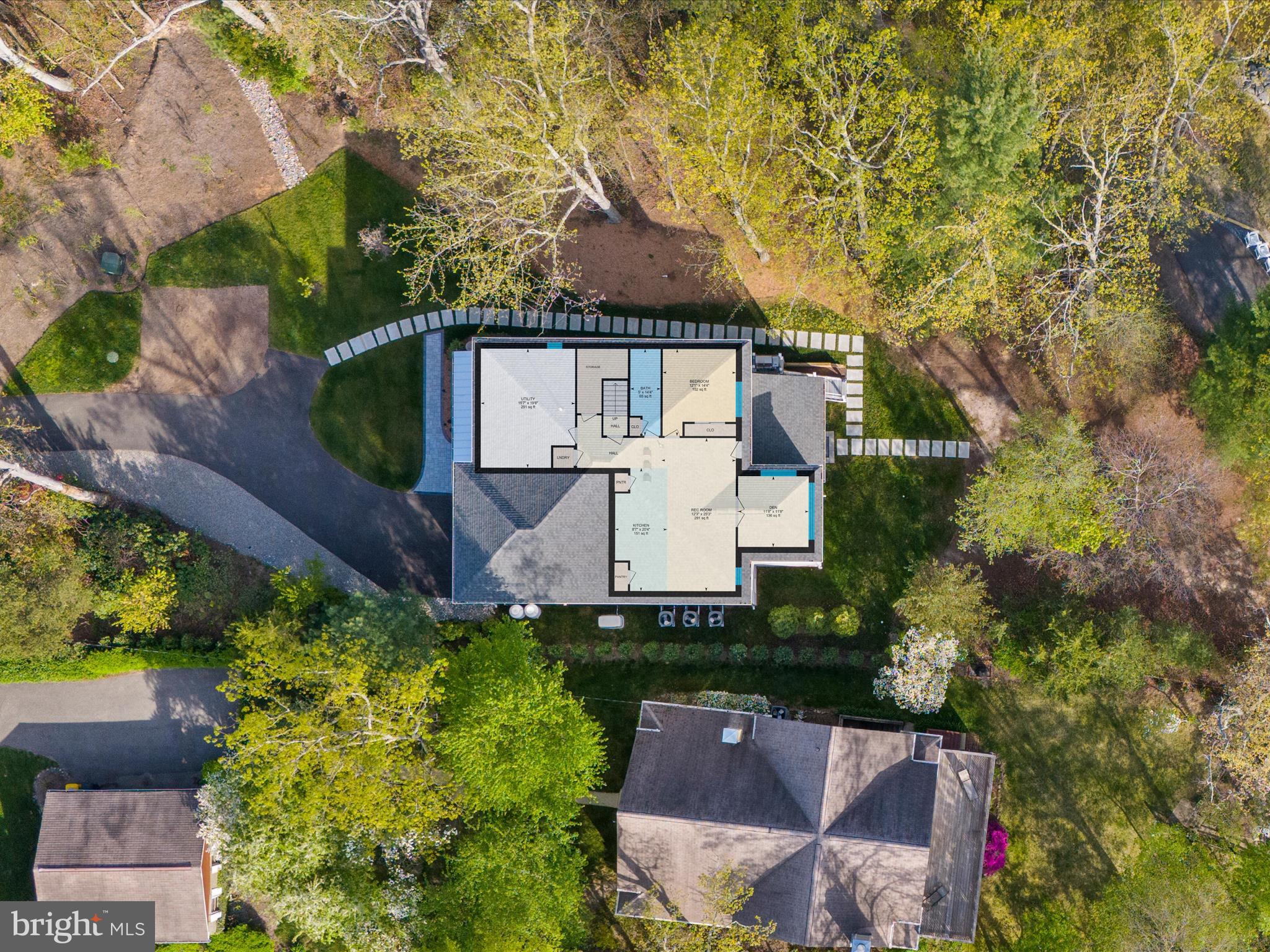 282a North Dr