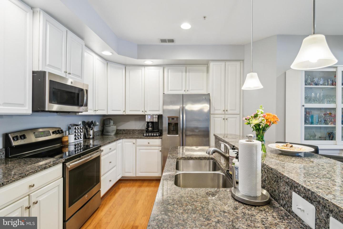 366 Chessington Dr