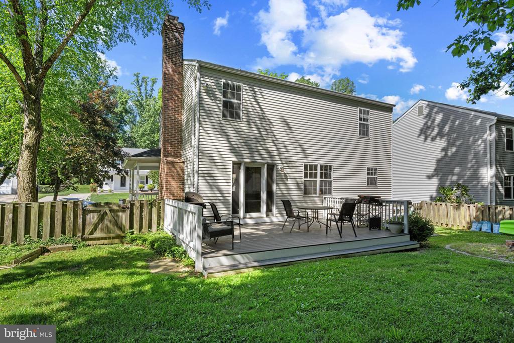1337 BLACKWALNUT COURT