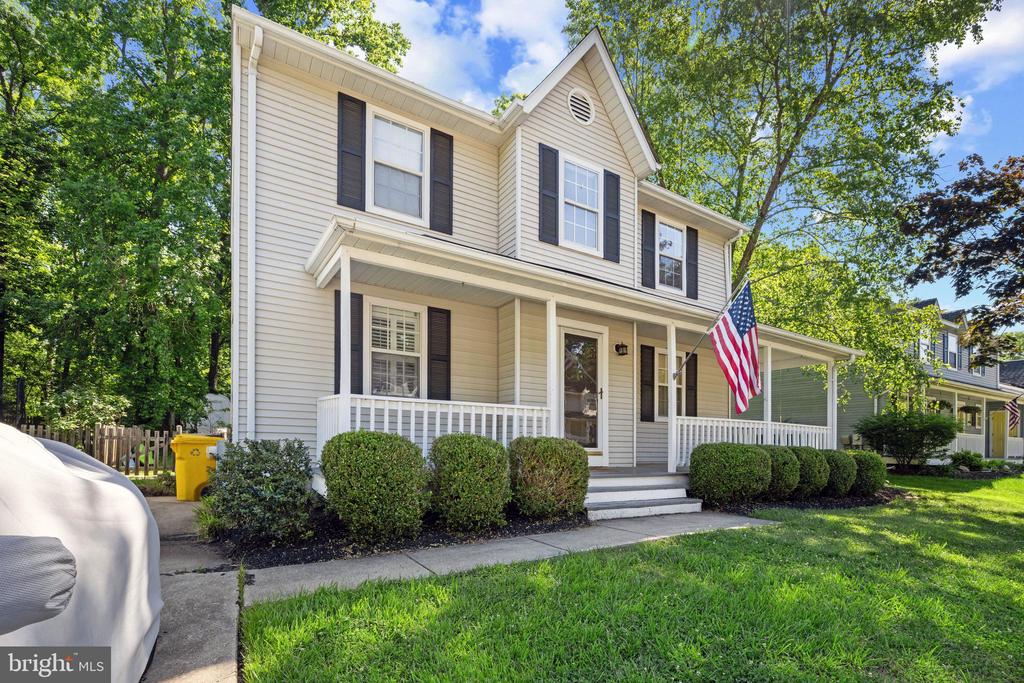 1337 BLACKWALNUT COURT