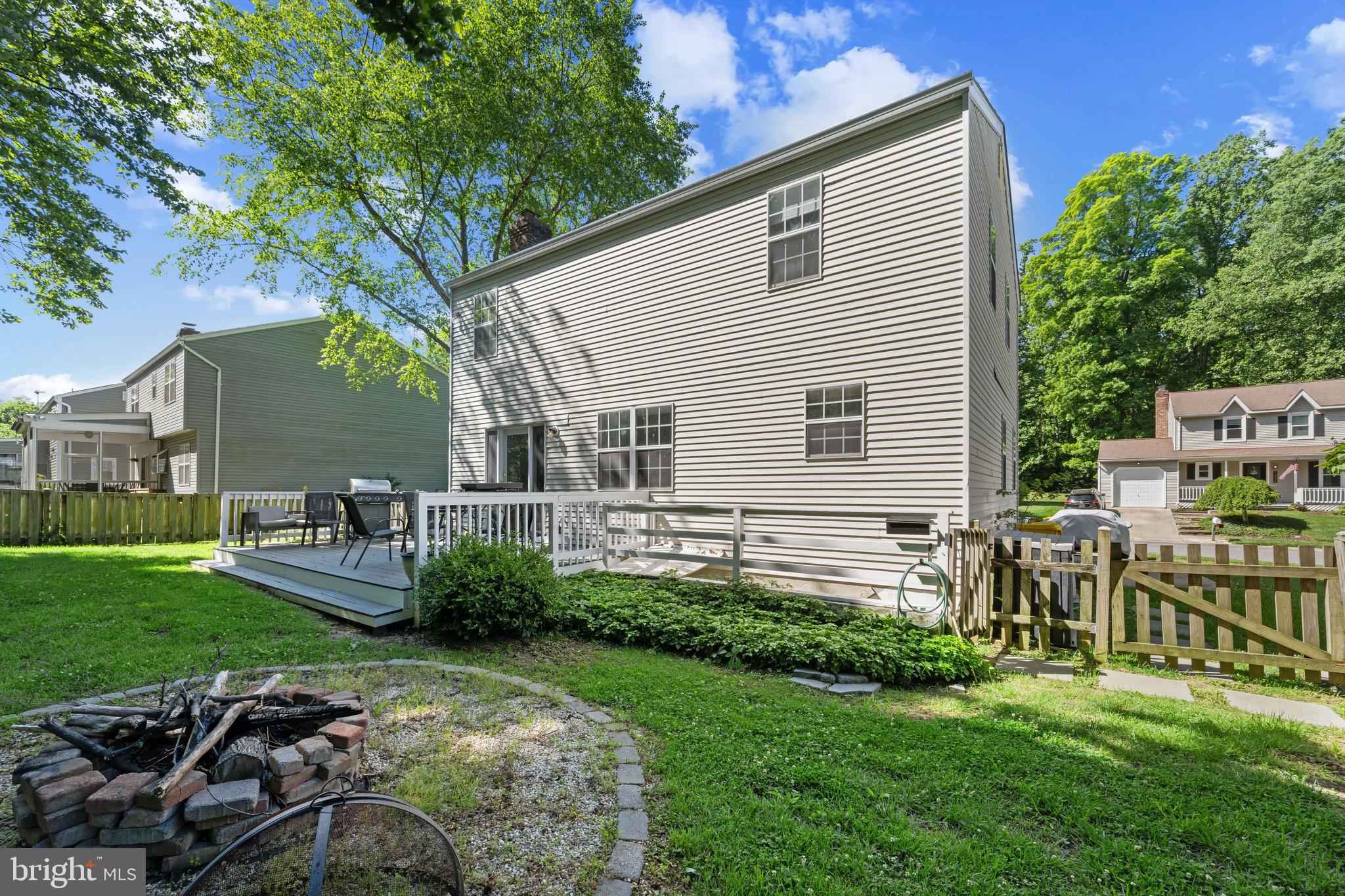 1337 BLACKWALNUT COURT