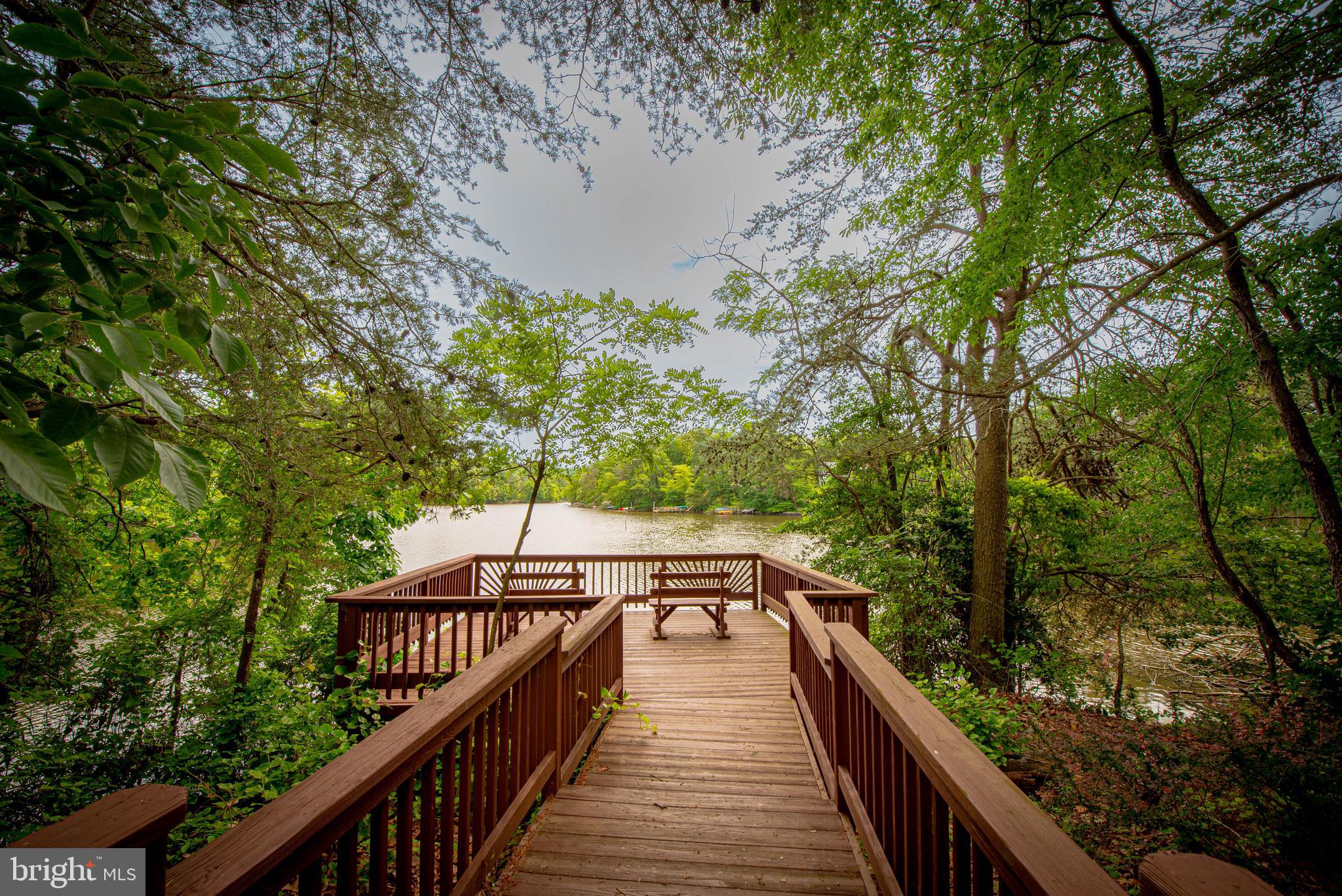 1337 BLACKWALNUT COURT