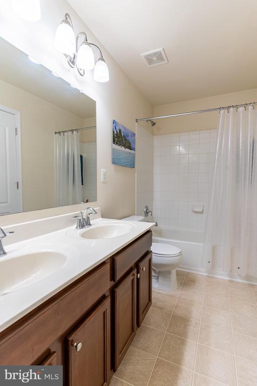 7522 Stonehouse Run Dr