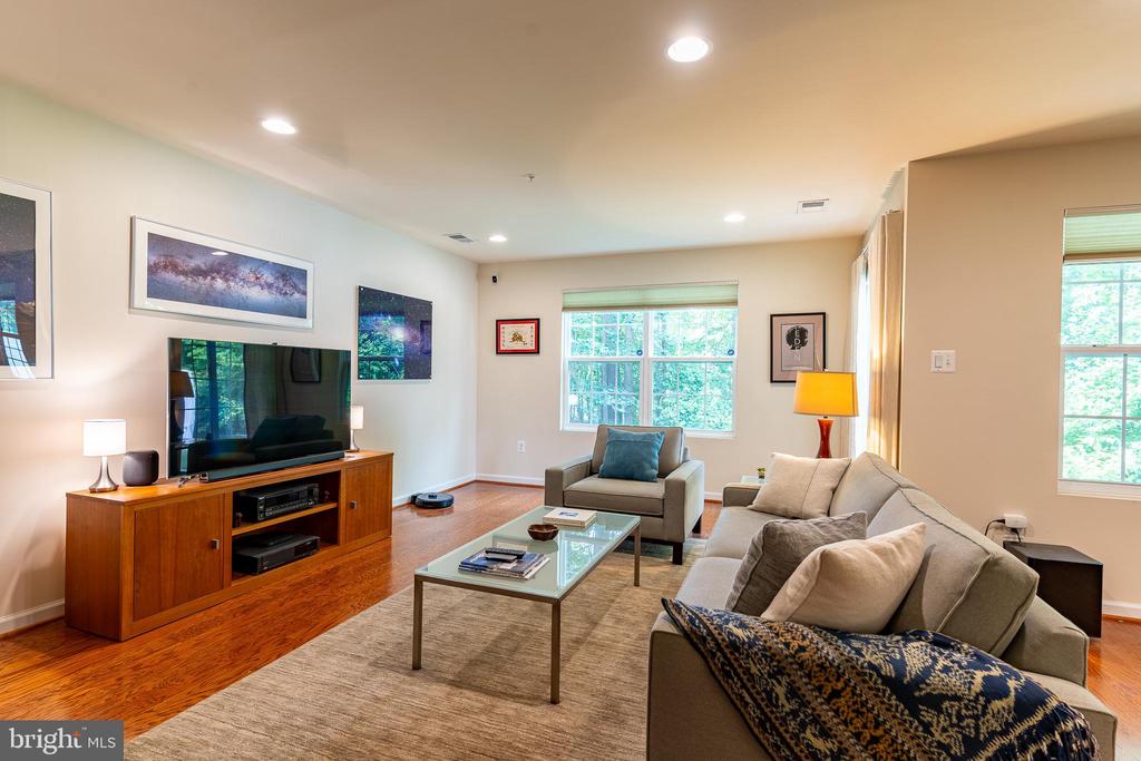 7522 Stonehouse Run Dr