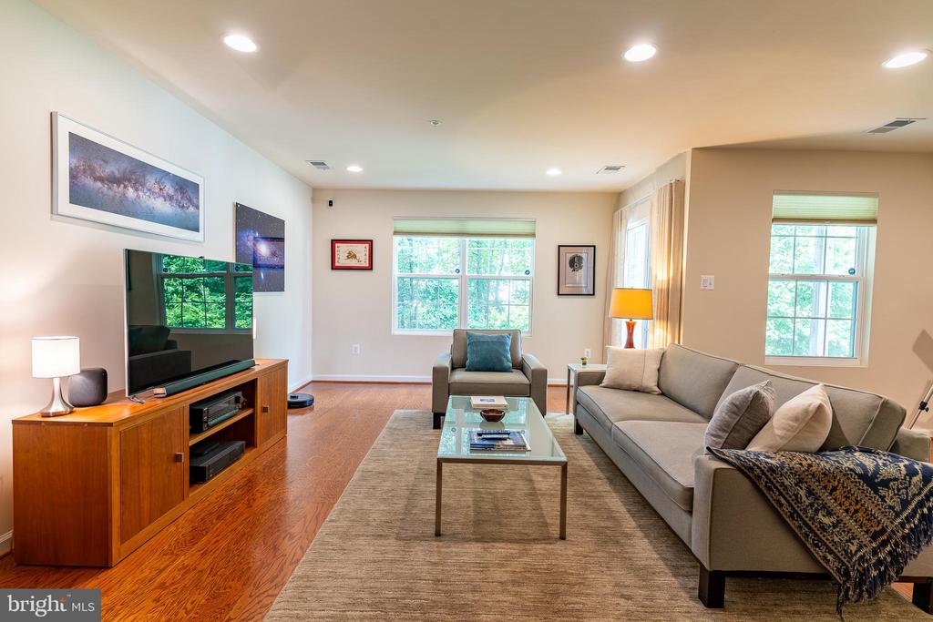 7522 Stonehouse Run Dr