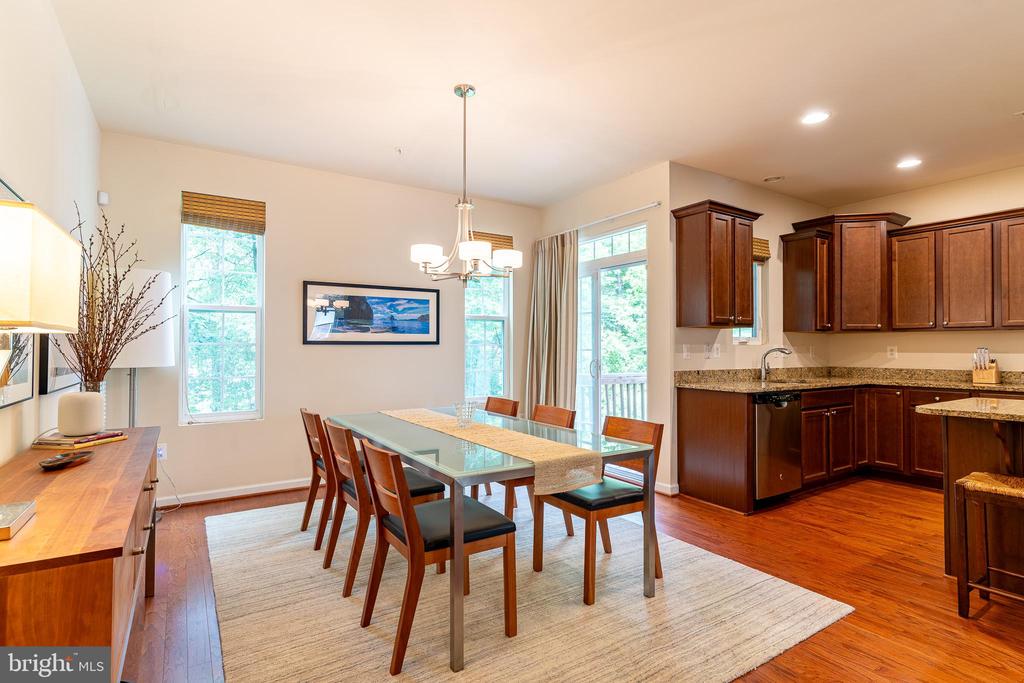 7522 Stonehouse Run Dr