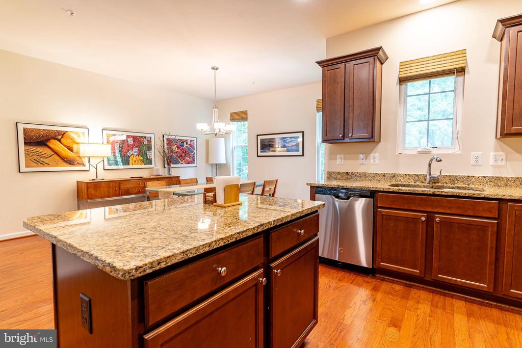 7522 Stonehouse Run Dr