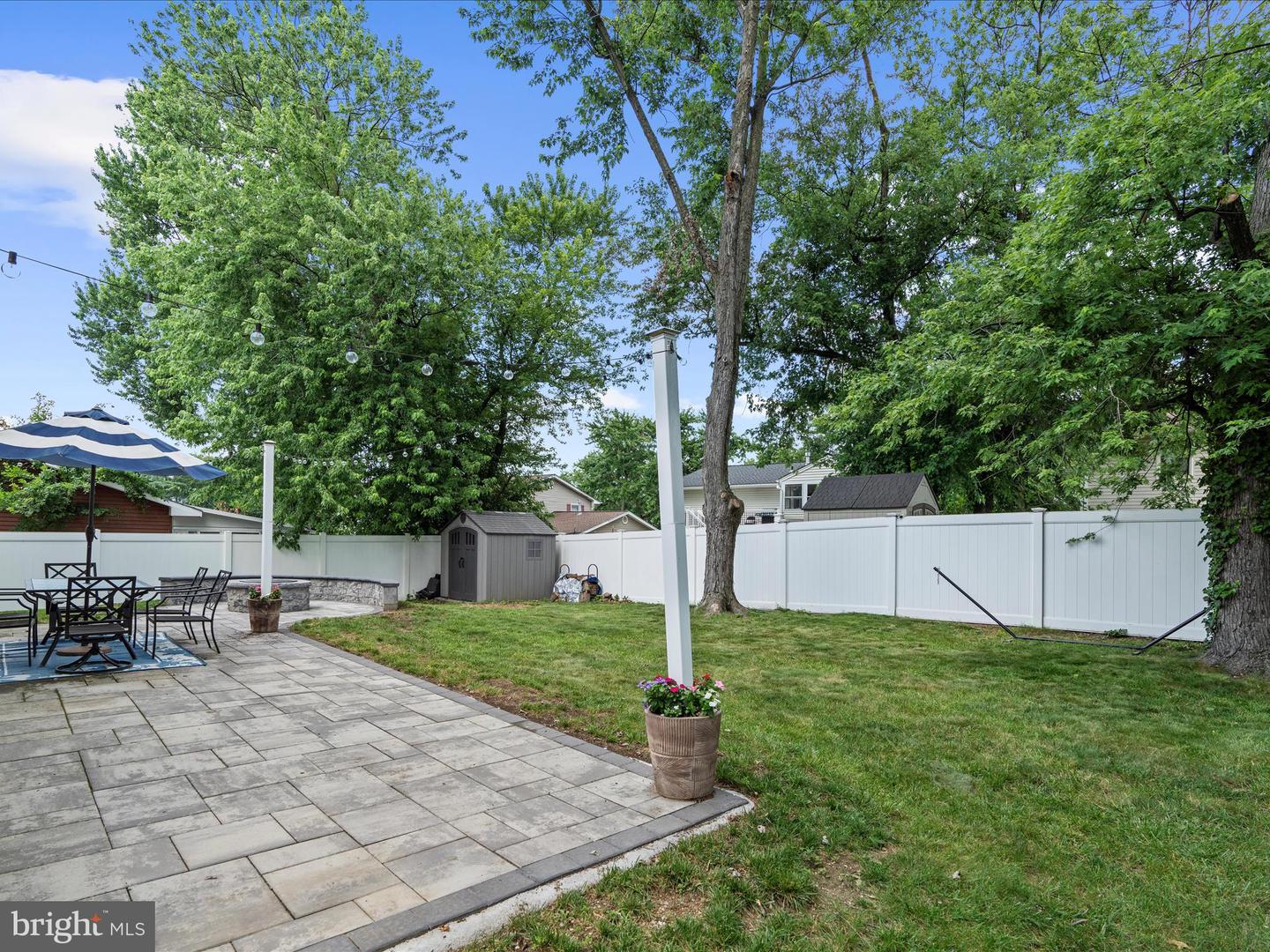 7896 PAVILION DR