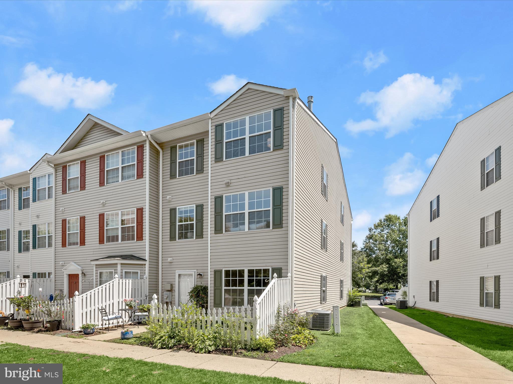 10-G IRONSTONE COURT