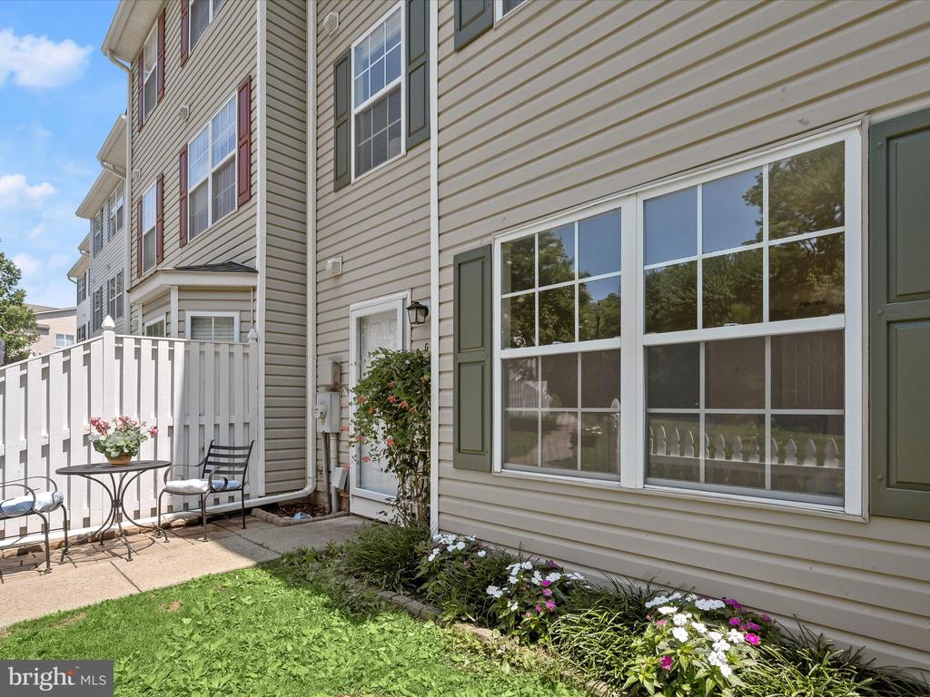 10-G IRONSTONE COURT