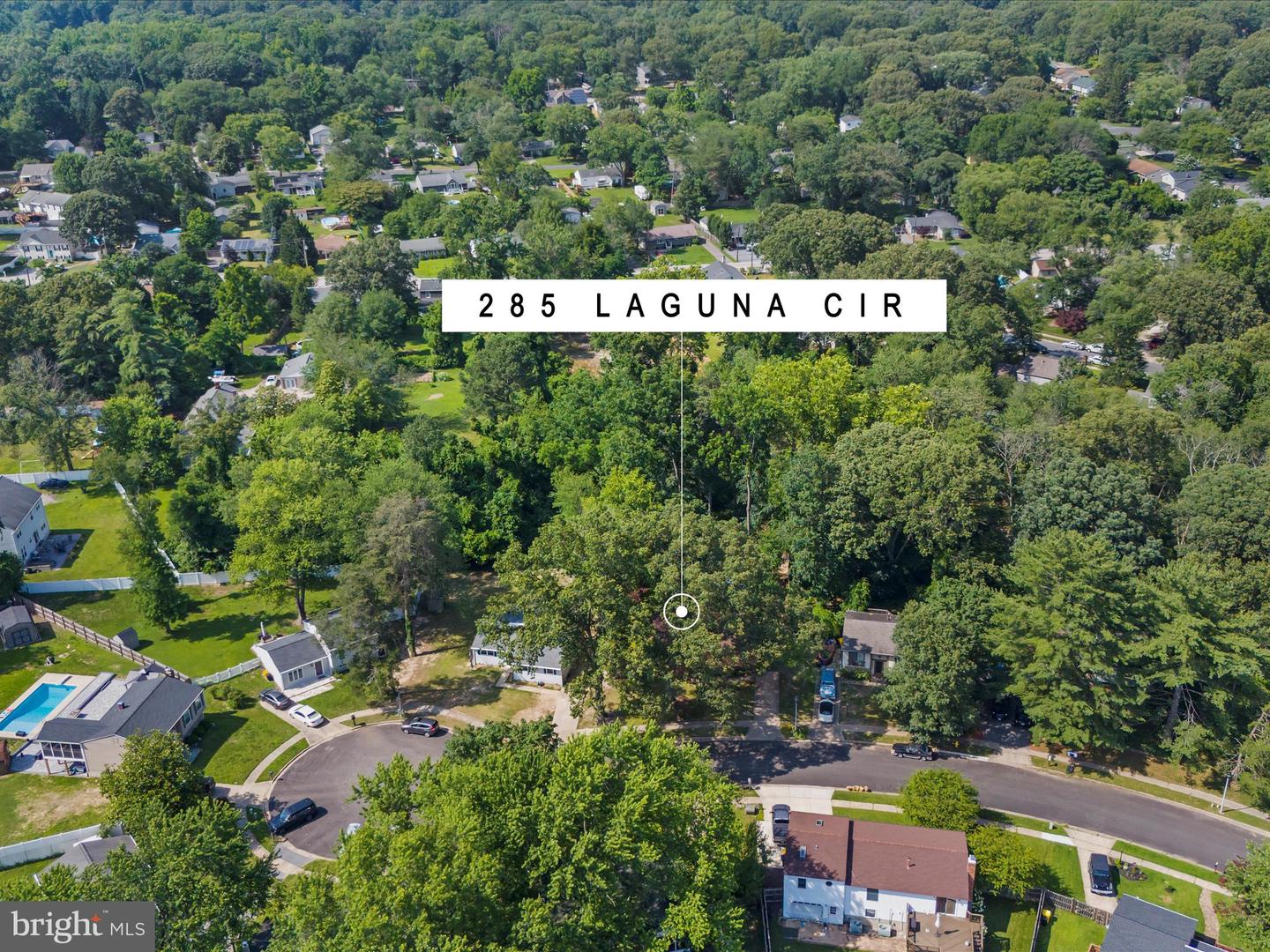 285 Laguna Cir