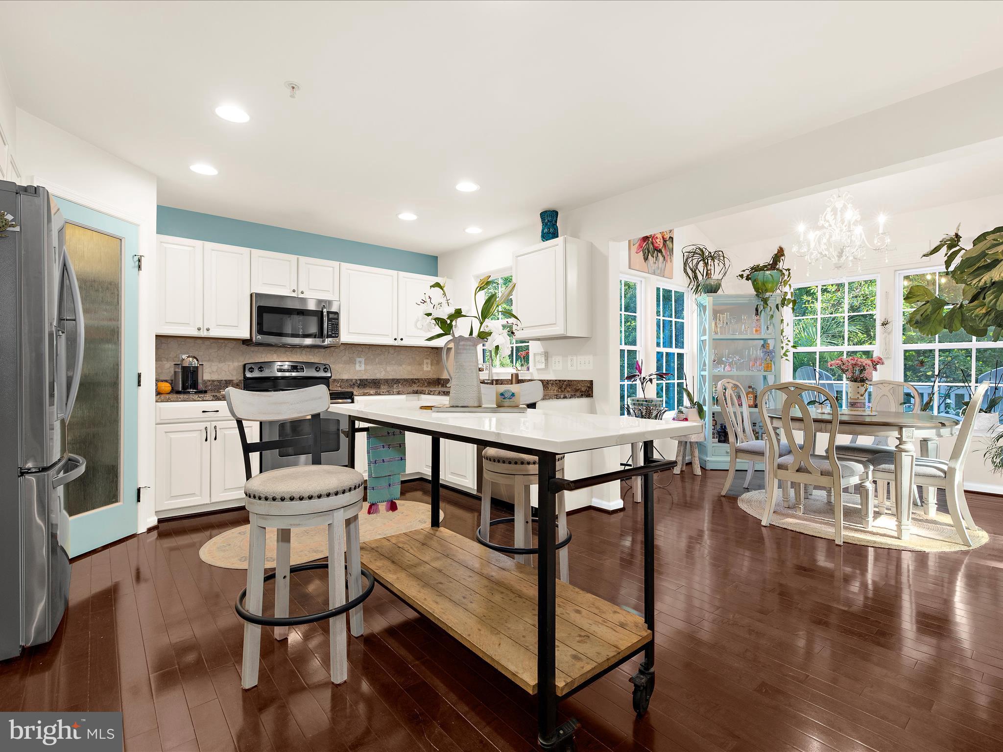 8110 Laurnick Dr