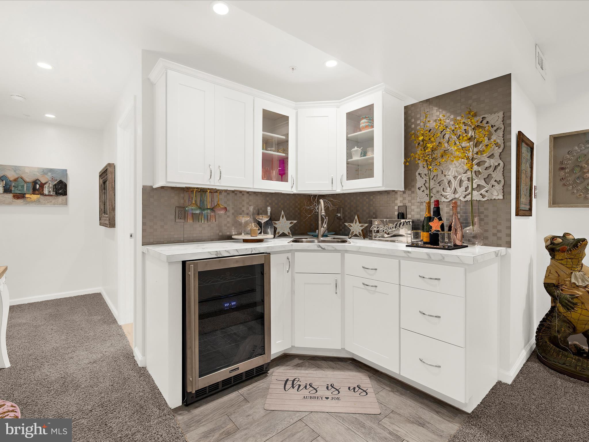 8110 Laurnick Dr