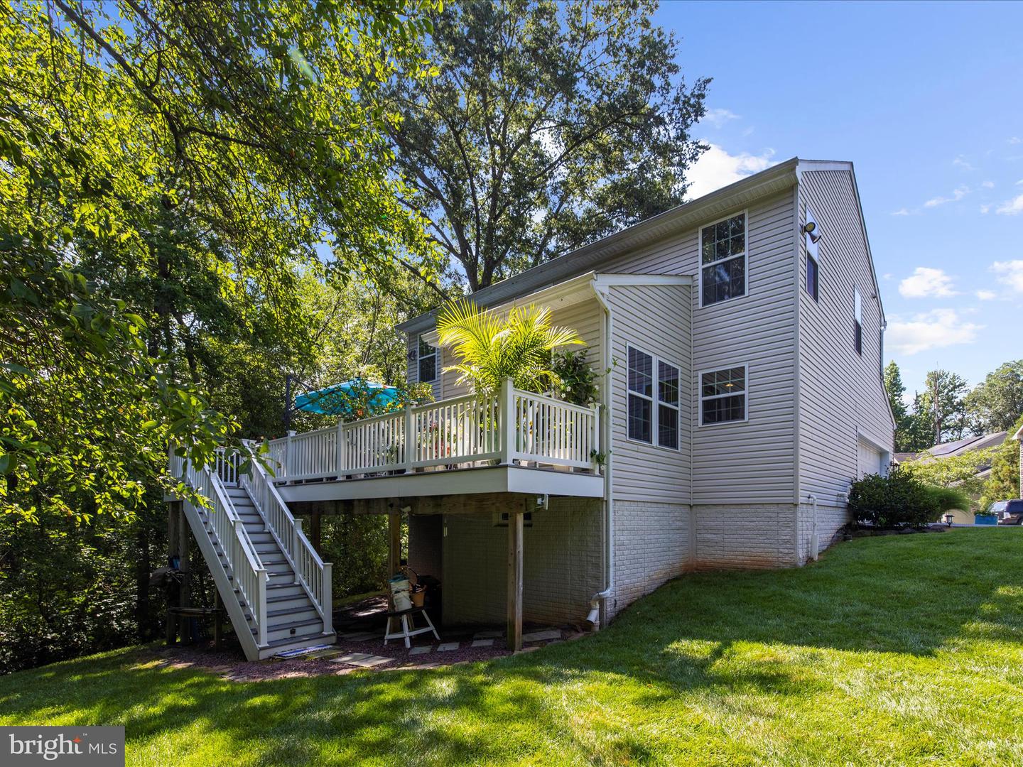 8110 Laurnick Dr