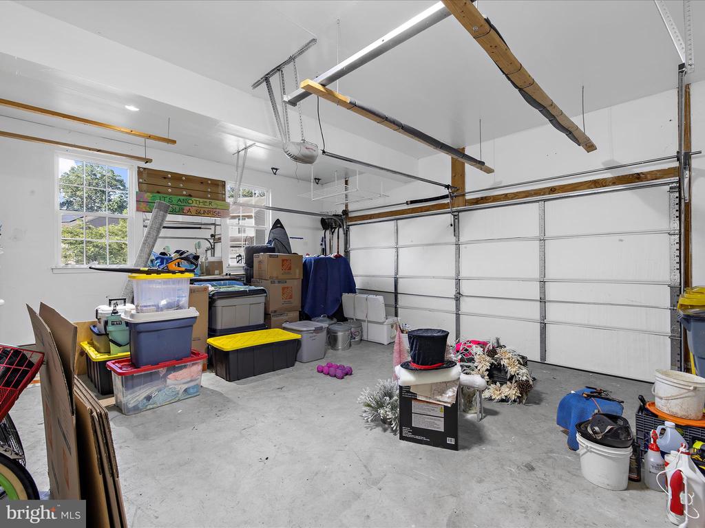 8110 Laurnick Dr