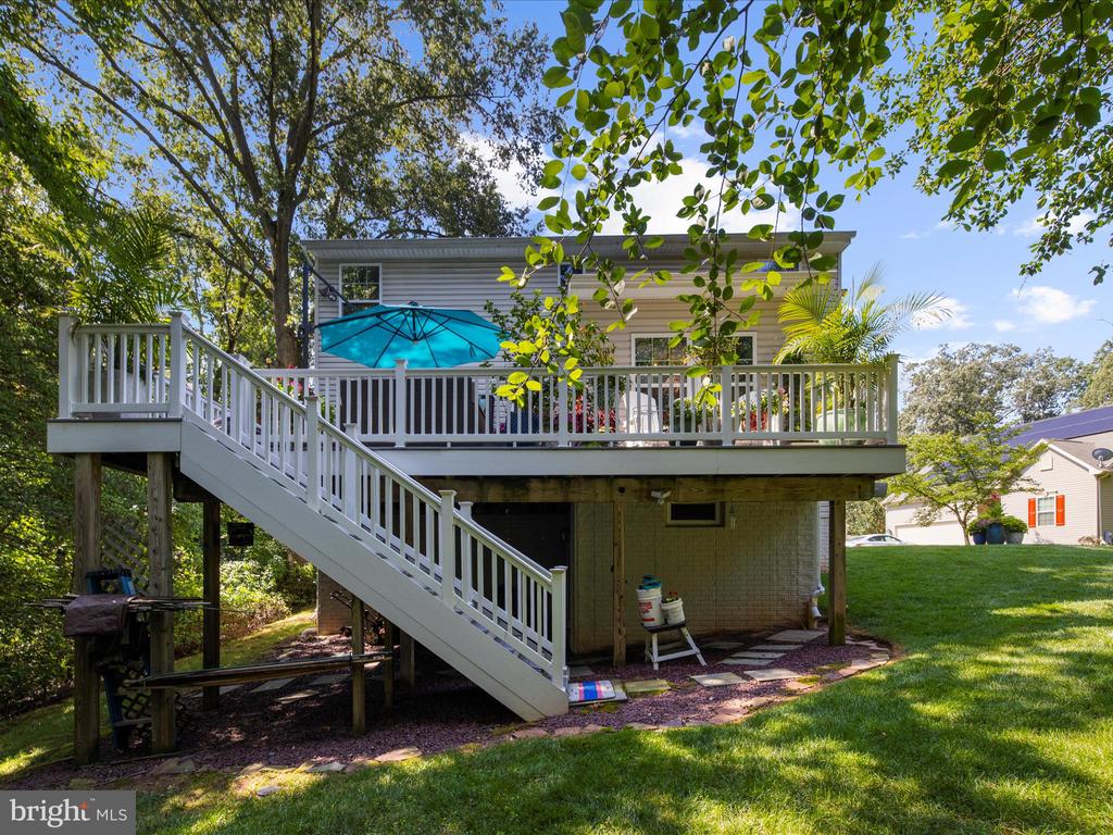 8110 Laurnick Dr