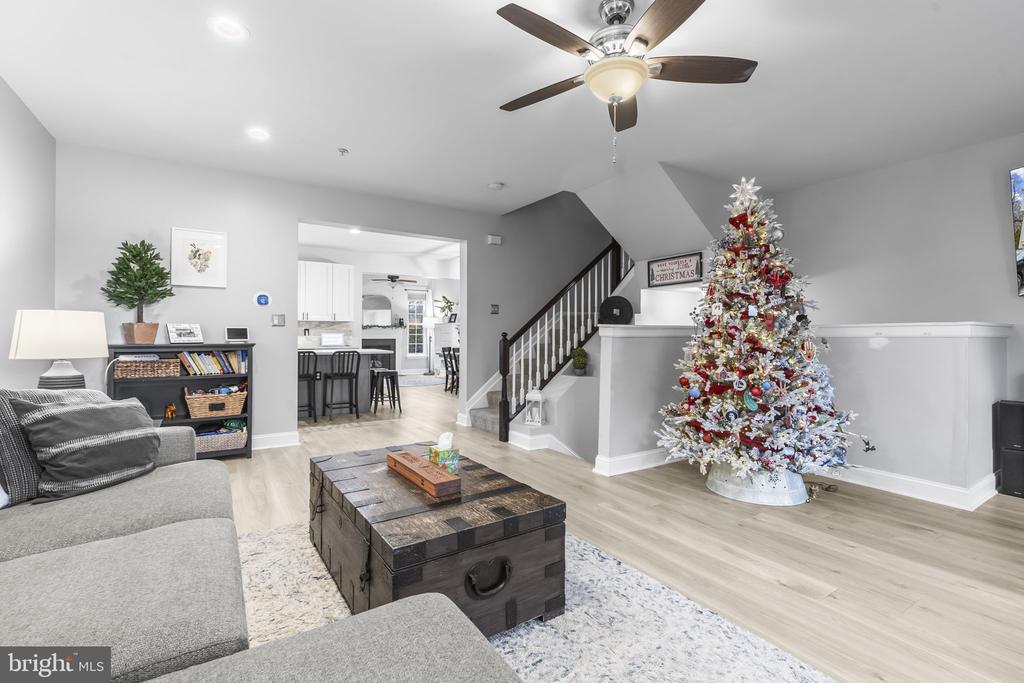 204 BRAXTON WAY 204