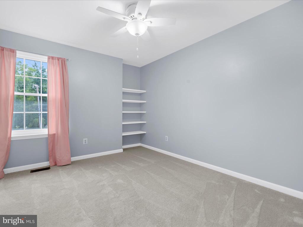 387 Hall Rd