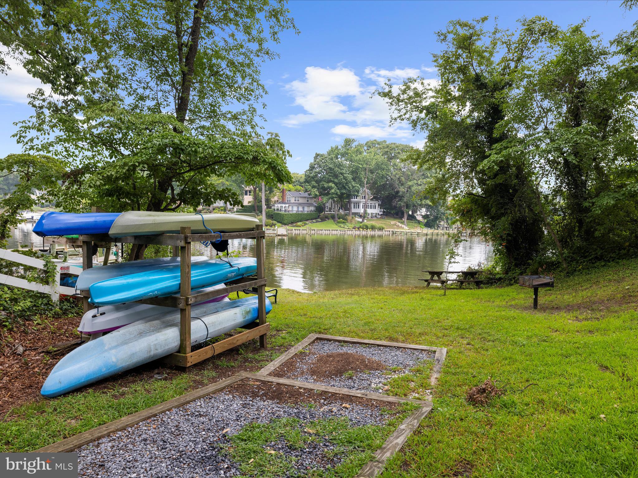 770 Dividing Rd