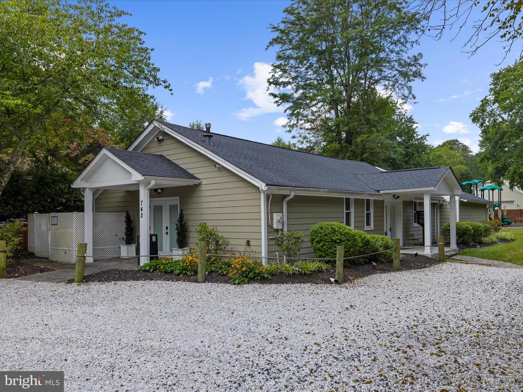 770 Dividing Rd