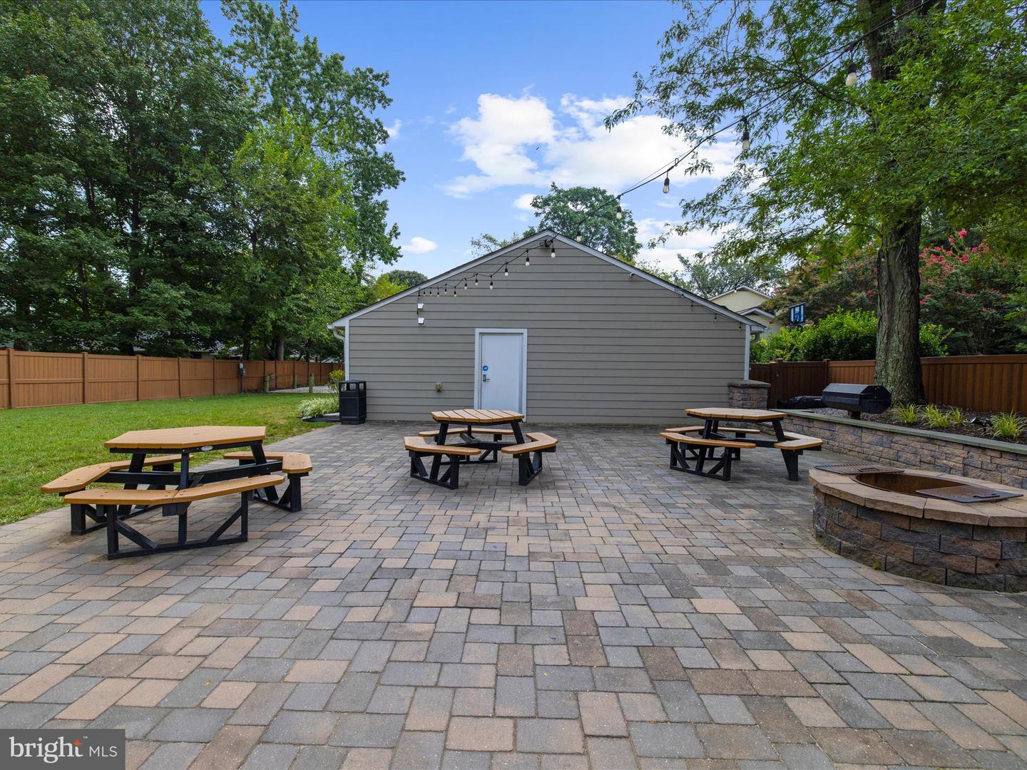 770 Dividing Rd
