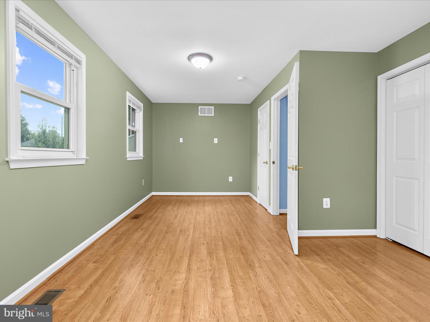89 Creekview Ct