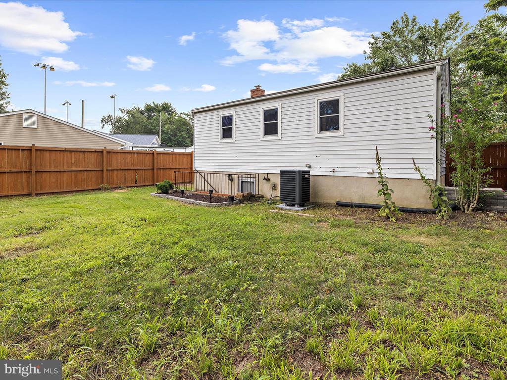 89 Creekview Ct