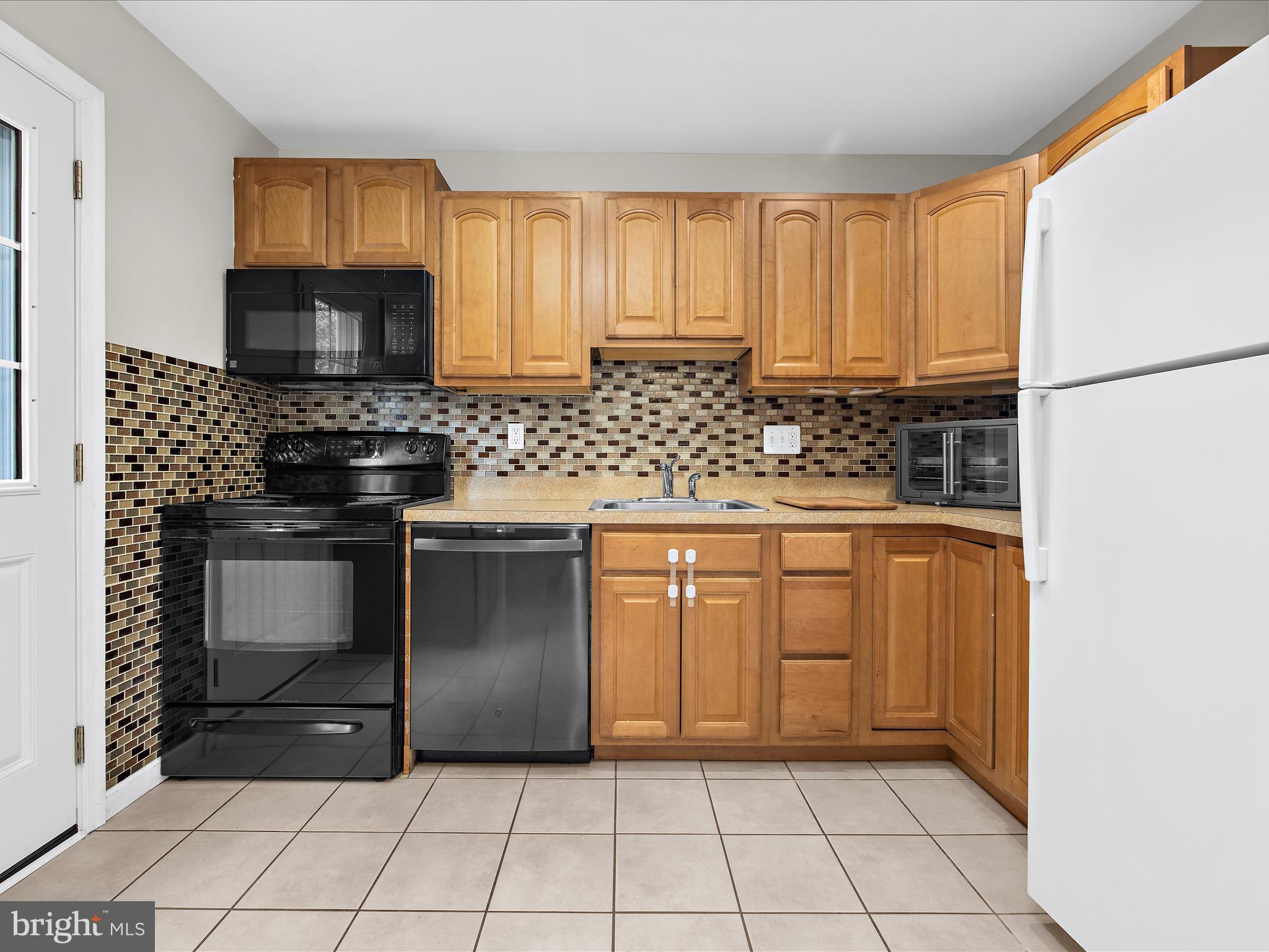 89 Creekview Ct
