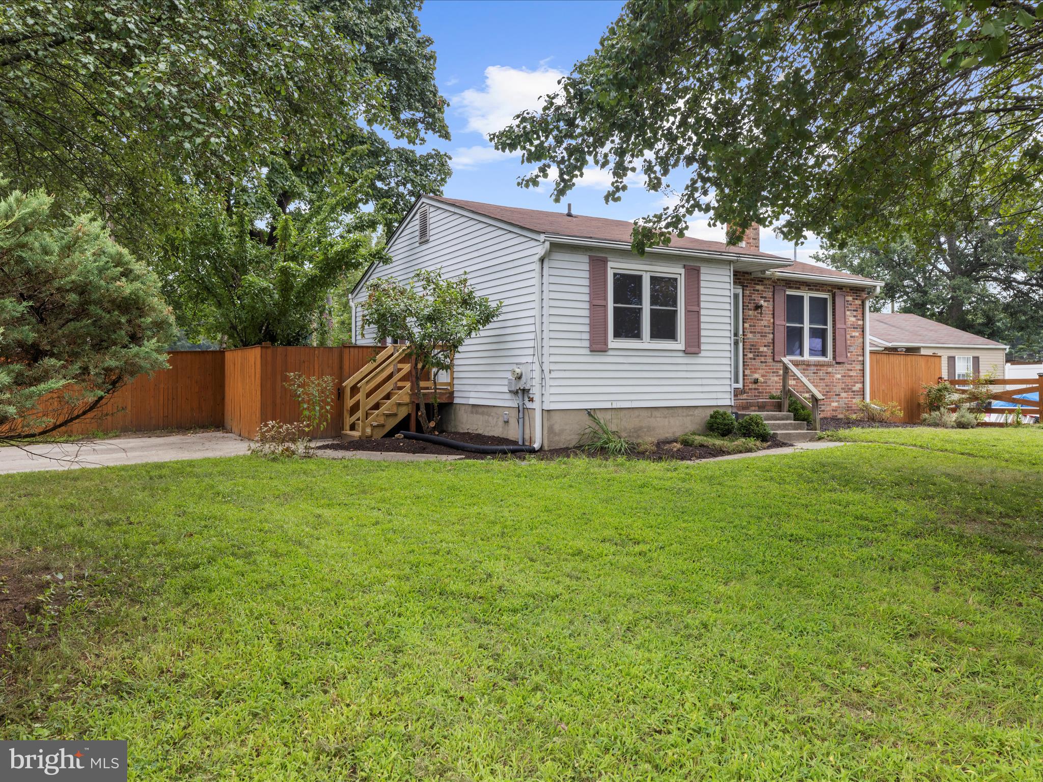 89 Creekview Ct