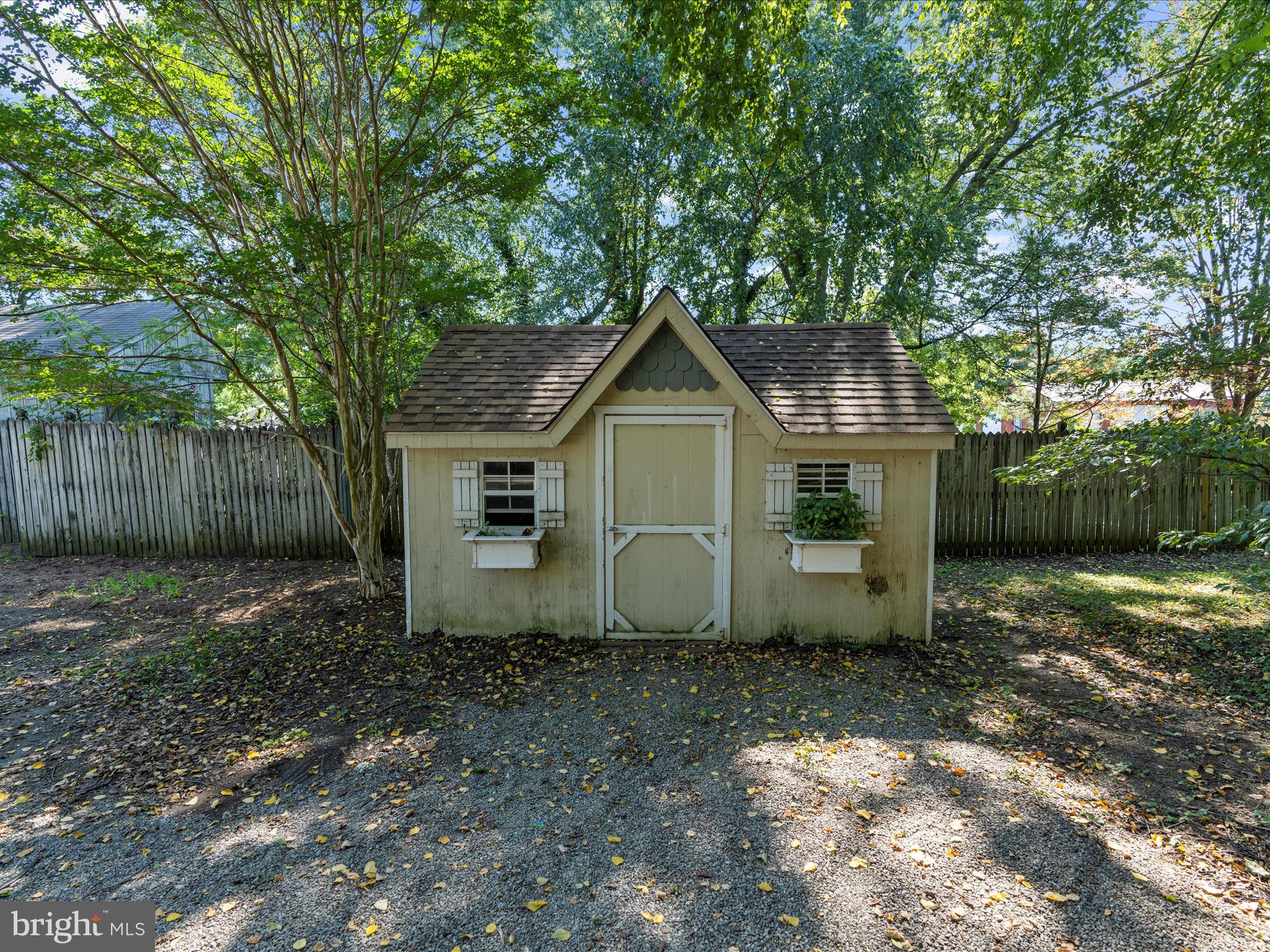 1115 TYLER AVENUE