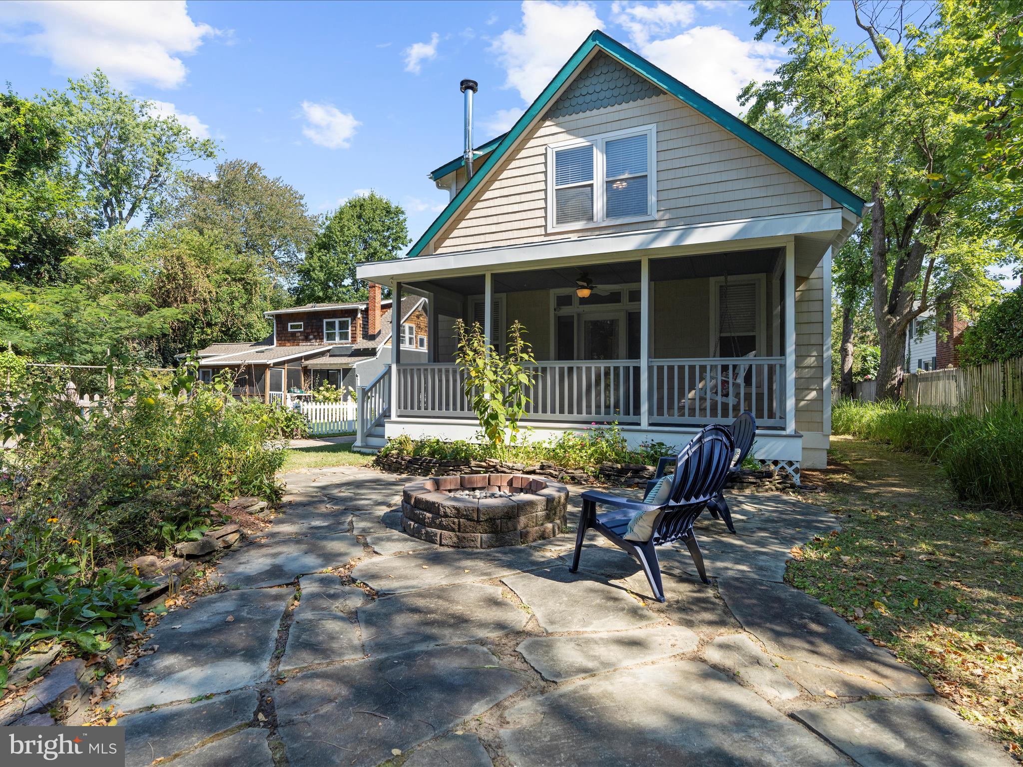 1115 TYLER AVENUE
