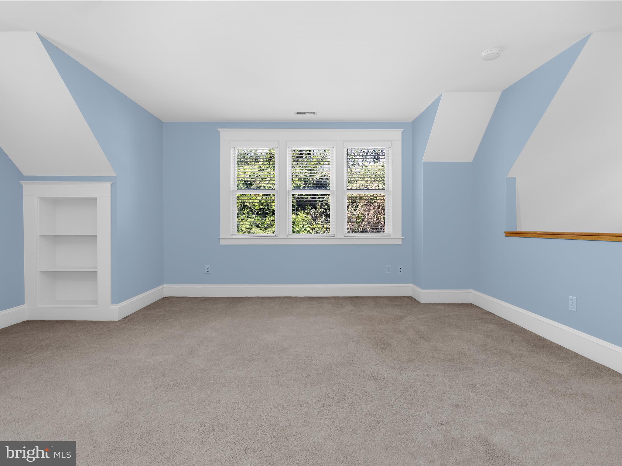 1115 TYLER AVENUE