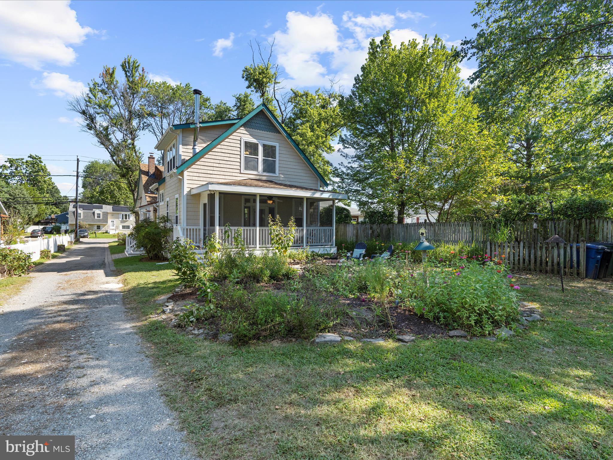 1115 TYLER AVENUE