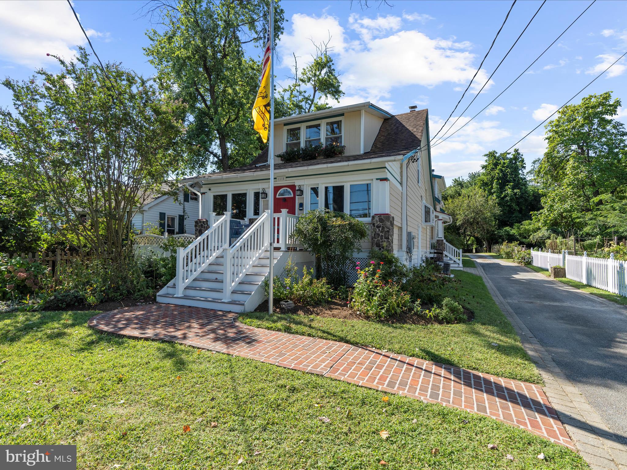 1115 TYLER AVENUE