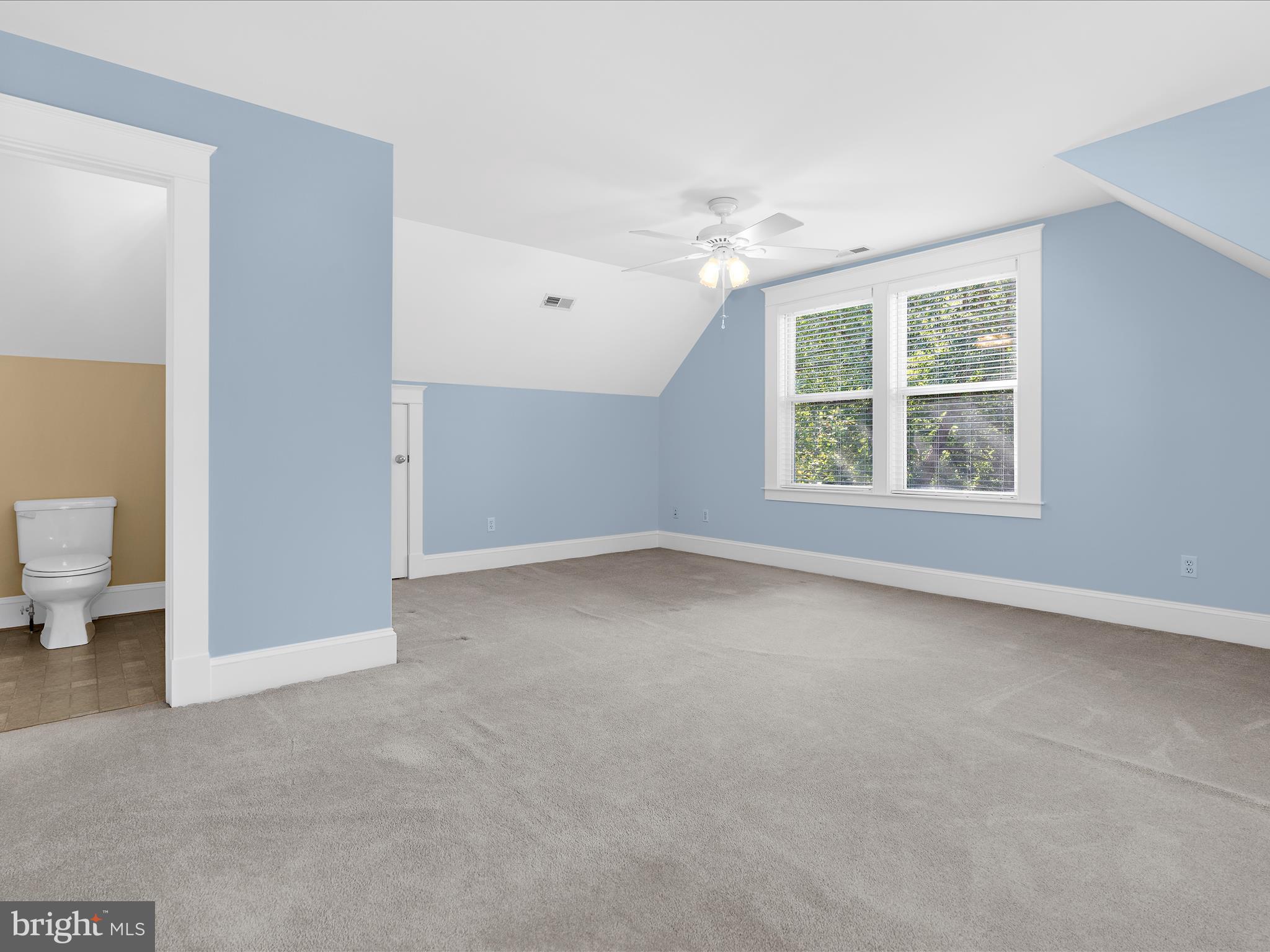 1115 TYLER AVENUE