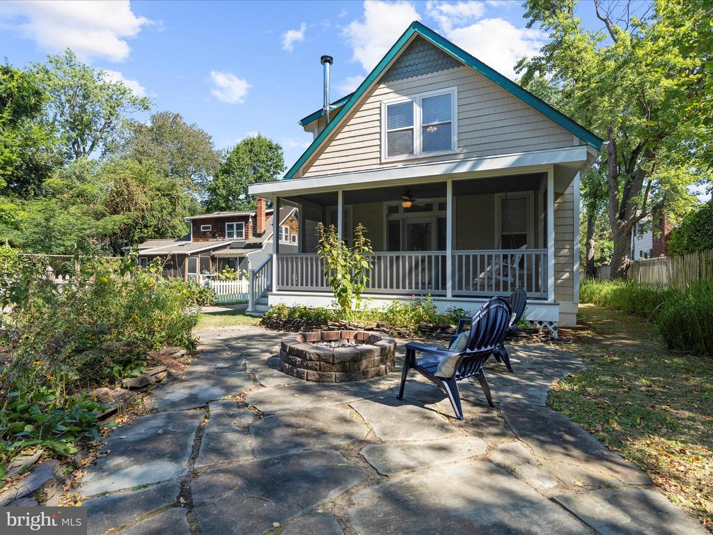 1115 TYLER AVENUE