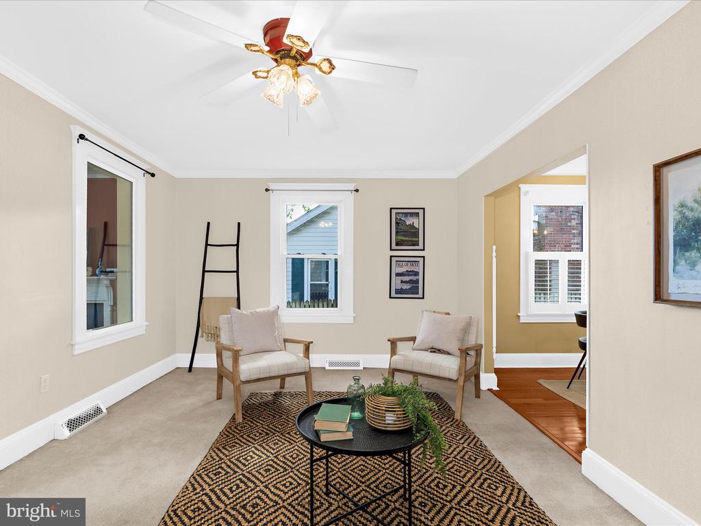 1115 TYLER AVENUE