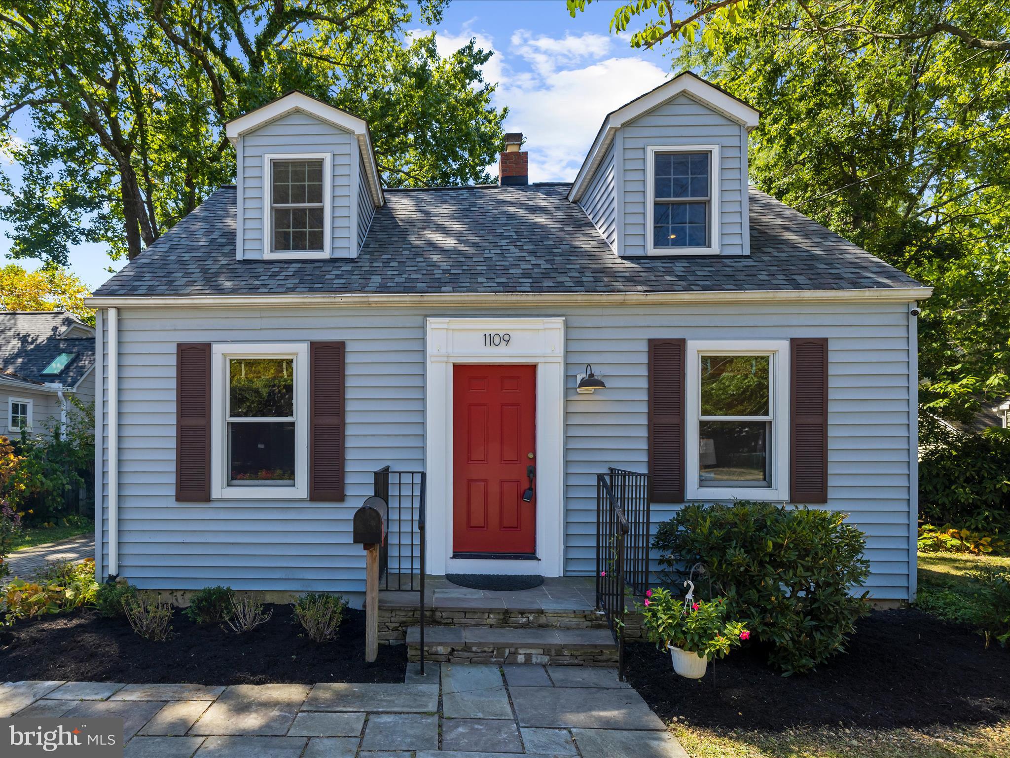 1109 VAN BUREN STREET