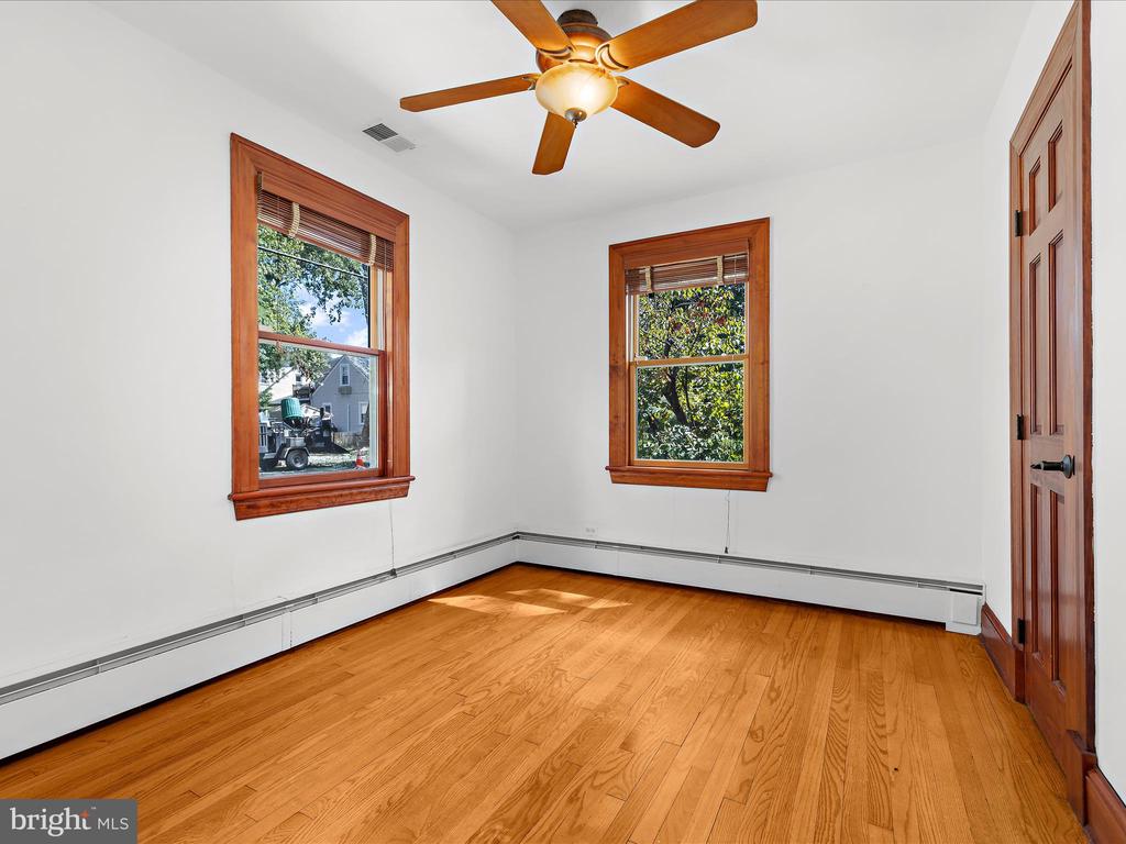 1109 VAN BUREN STREET