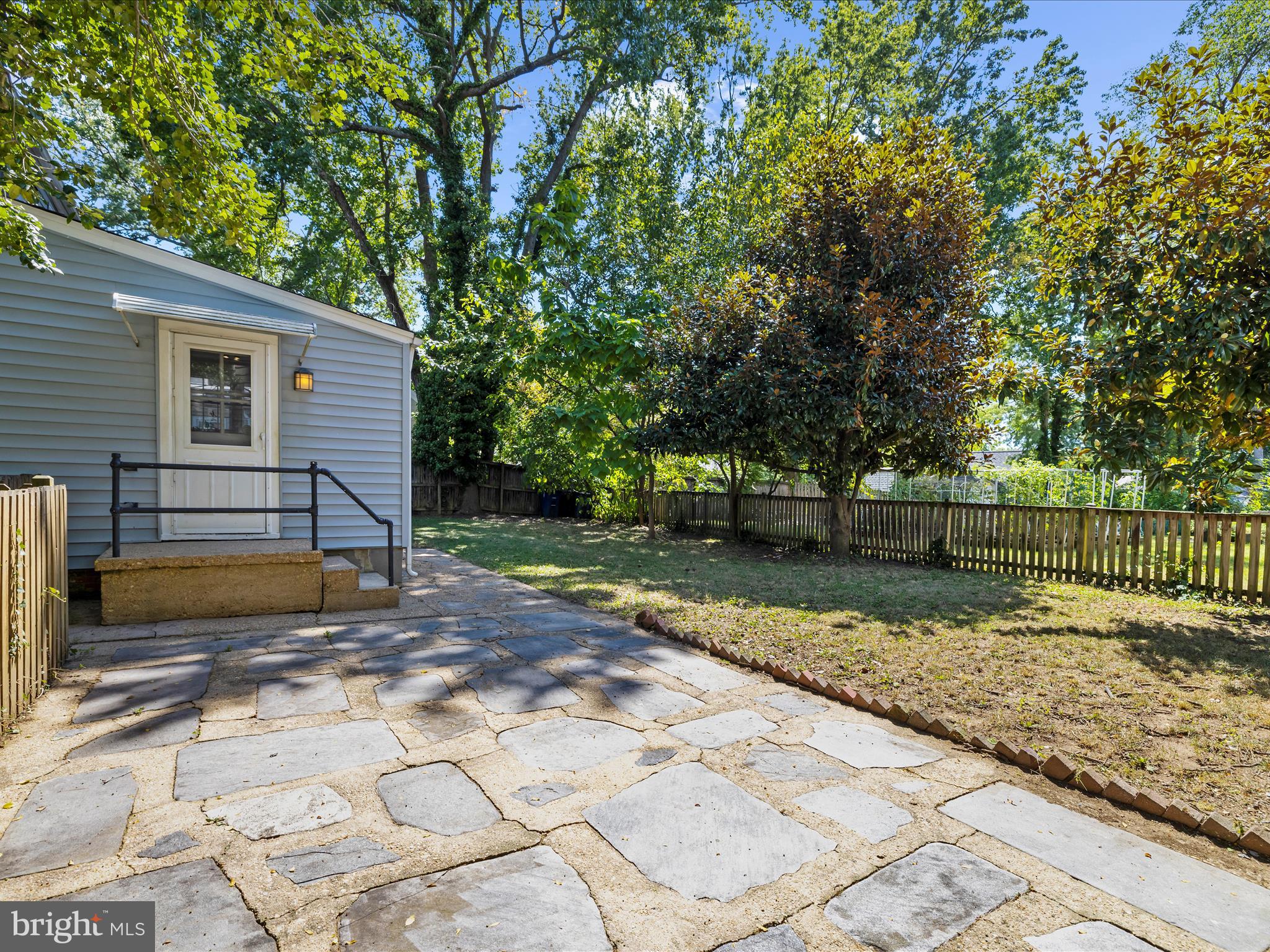 1109 VAN BUREN STREET