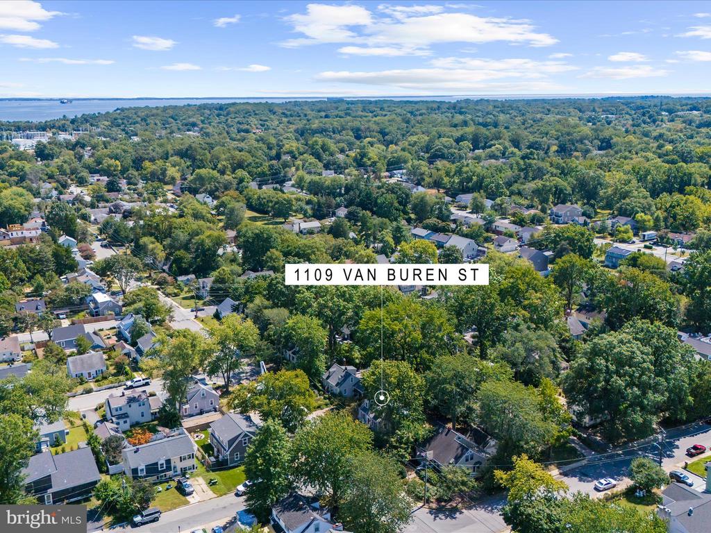 1109 VAN BUREN STREET