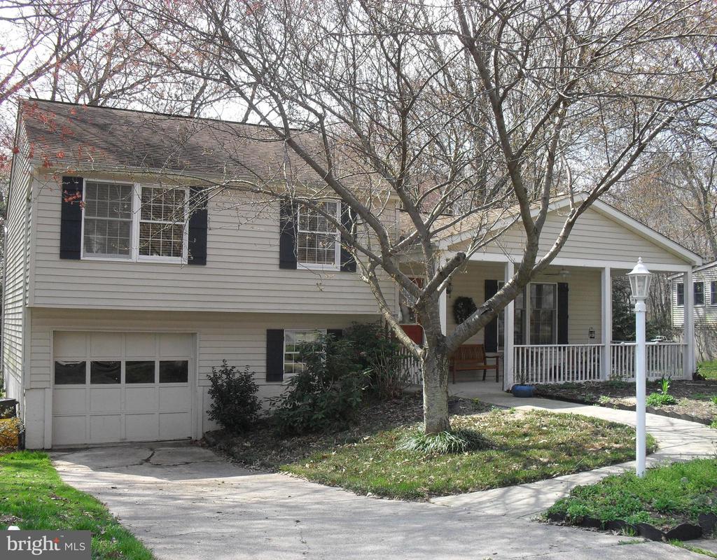 212 NEWPORT DRIVE
