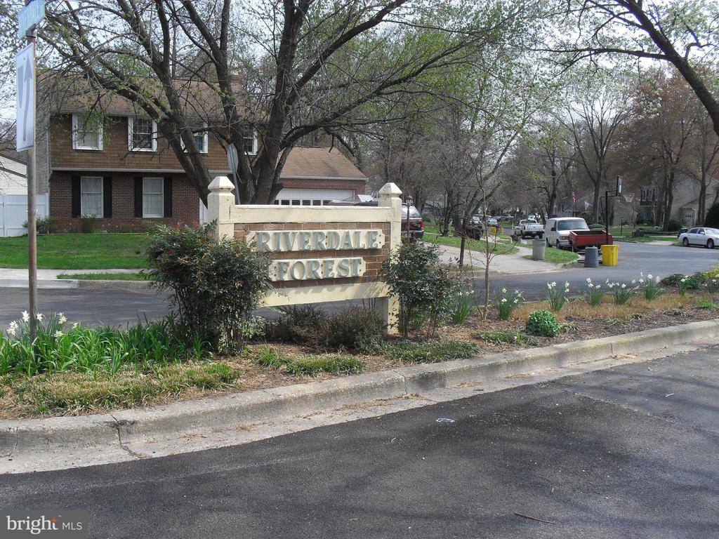 212 NEWPORT DRIVE