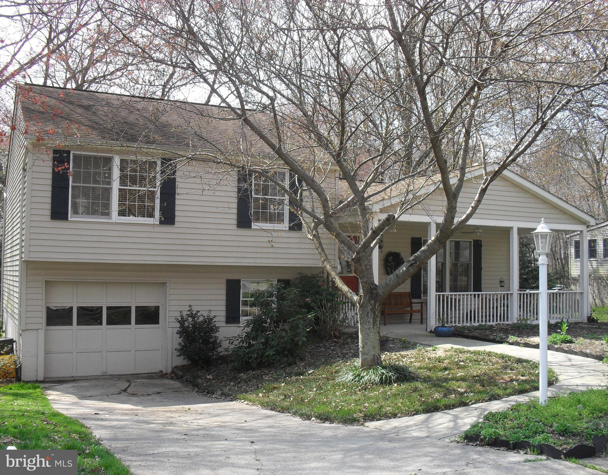 212 NEWPORT DRIVE