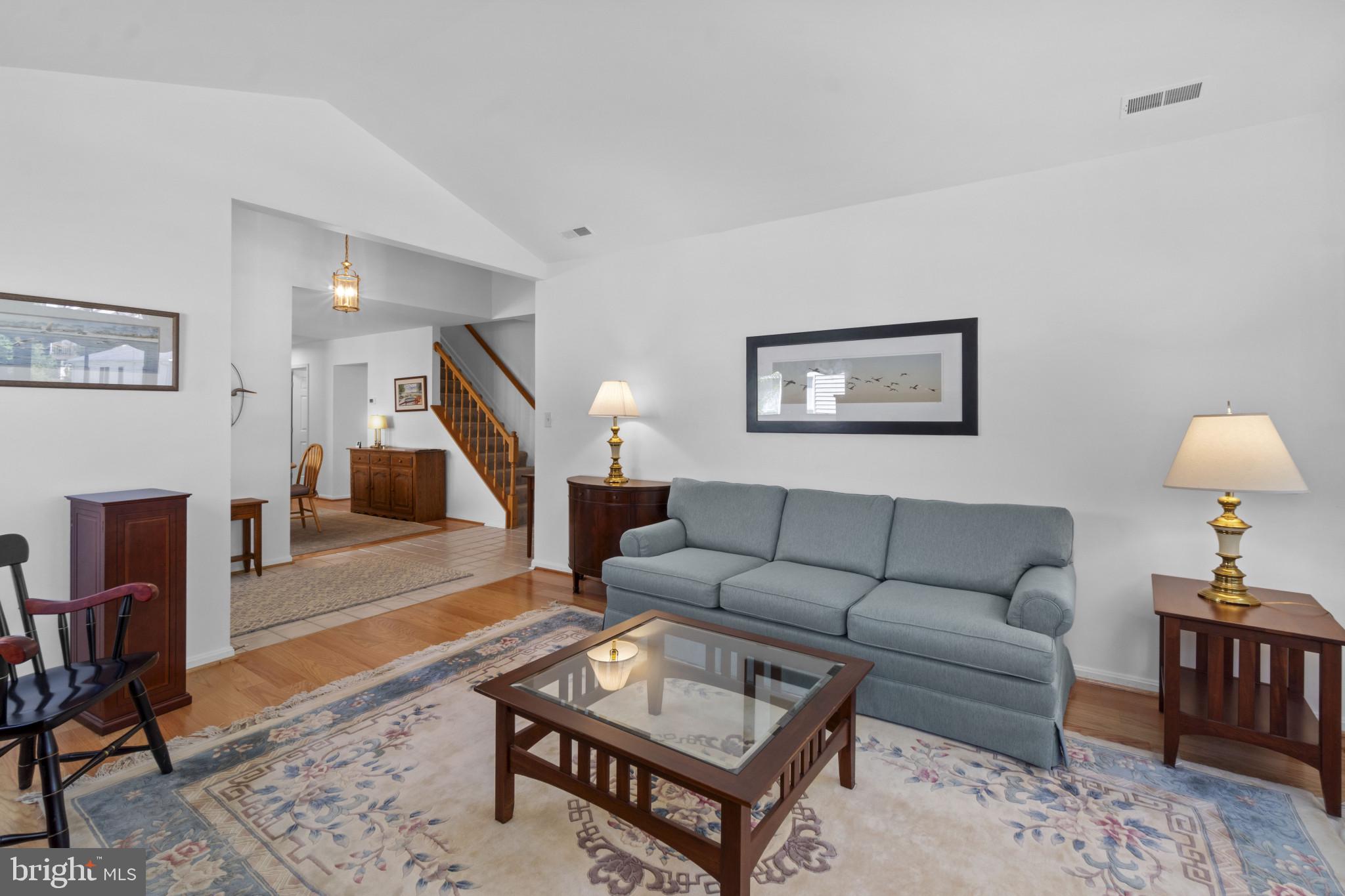 709 SYDNEY TERRACE