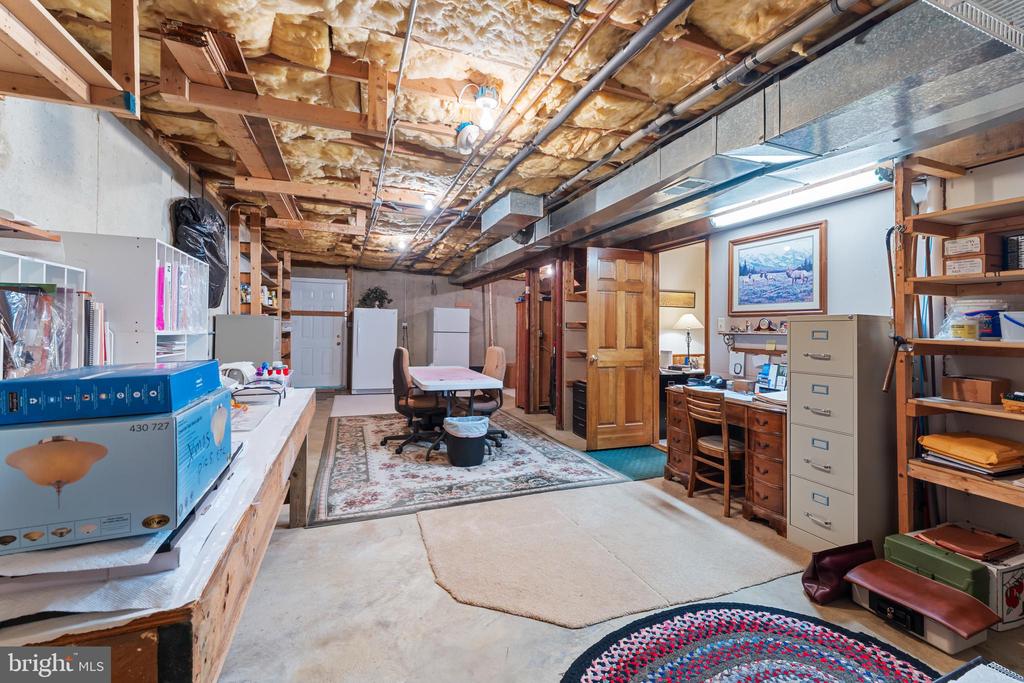 1433 GILBERT ROAD