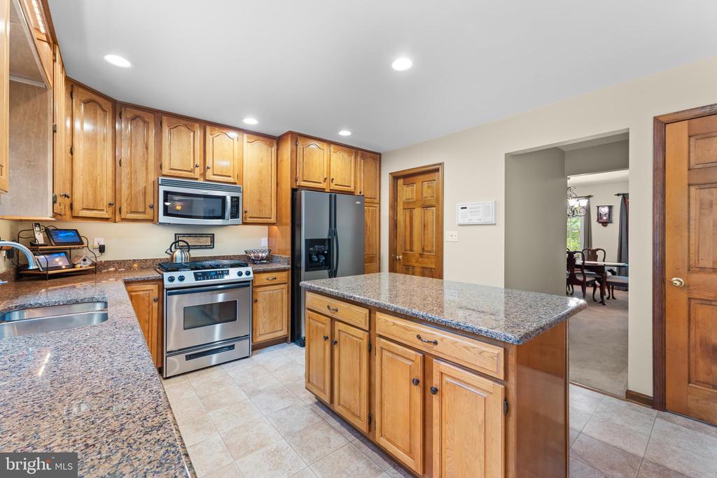 1433 GILBERT ROAD