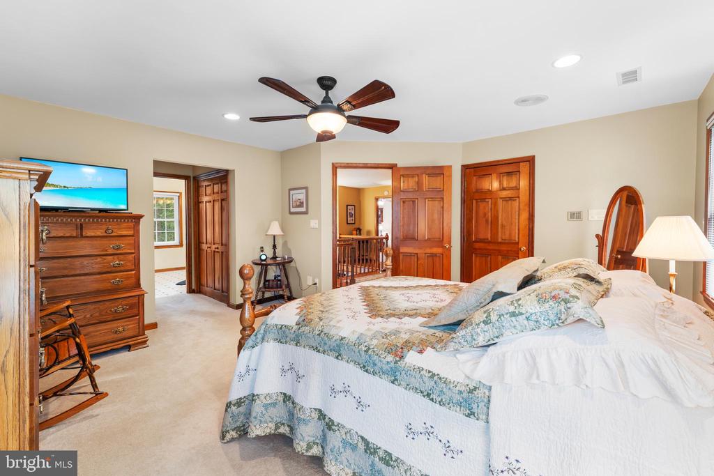 1433 GILBERT ROAD
