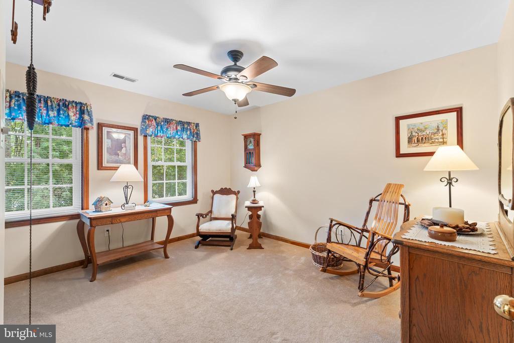 1433 GILBERT ROAD